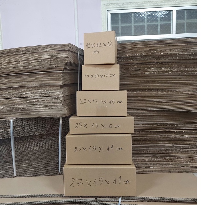 Thùng carton size 15x10x10 cm , hộp đóng hàng.