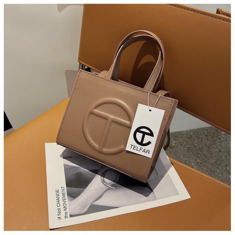 Túi đeo chéo chữ T hot hit size 22cm và 26cm cực xinh