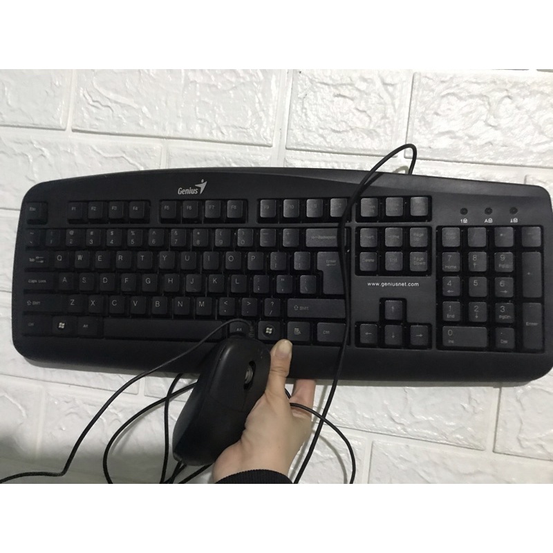 Bàn phím + chuột + usb phát wifi