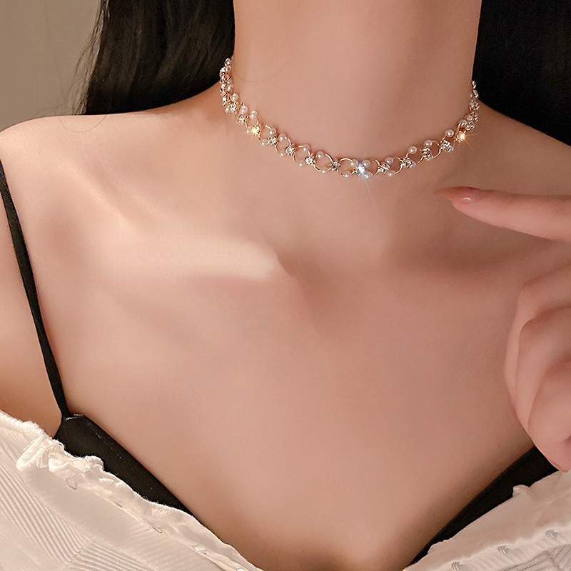 Vòng Cổ Choker Đính Ngọc Trai Lấp Lánh Đơn Giản Thời Trang Hàn Quốc