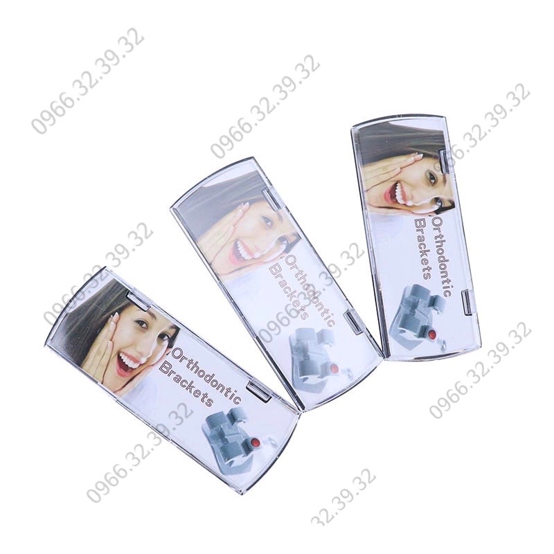 Mắc cài kim loại Cô gái Orthodontic hàng chĩnh hàng mặt sau khắc lazer số thứ tự