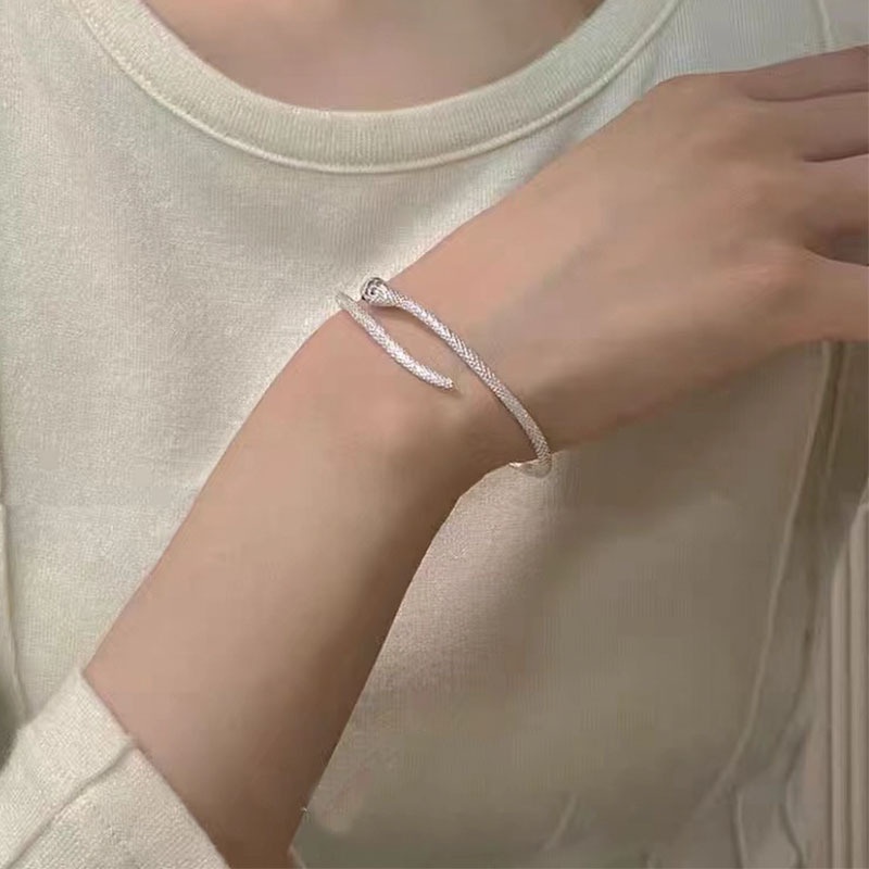 Vòng Tay Hở Mạ Bạc Hình Rắn Sáng Tạo Cá Tính Phong Cách Retro Mới