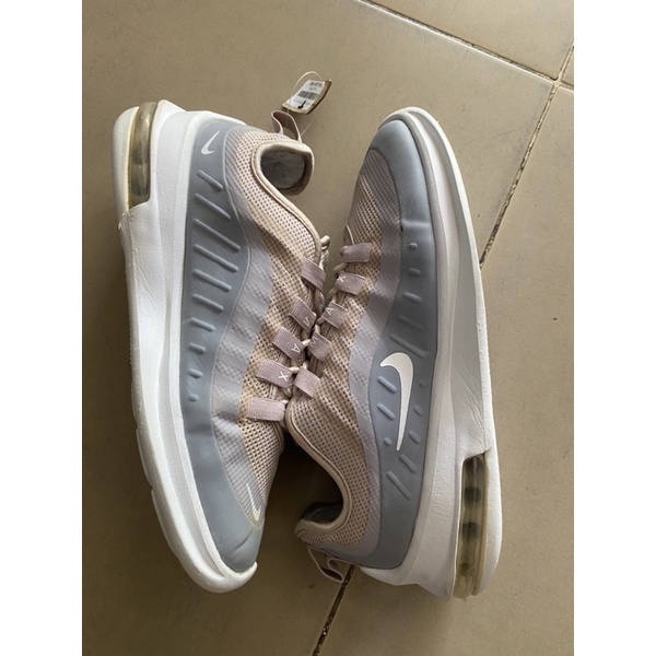 Giày chính hãng đã qua sử dụng