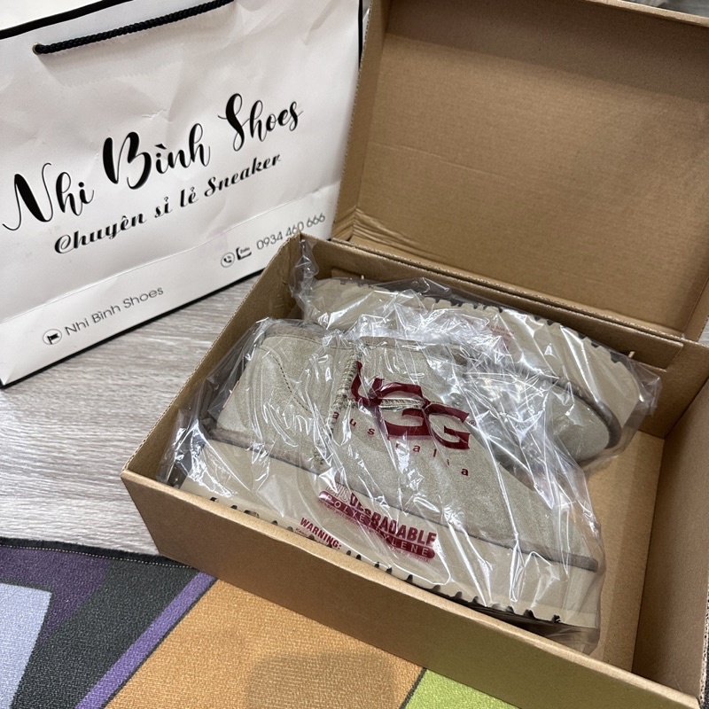 Bốt đế cao lót lông U.G.G