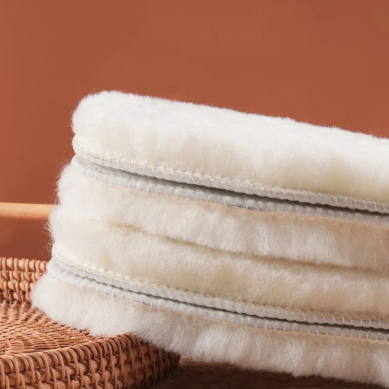 Đế Lót Giày Lông Cừu Mềm Mại Dày Dặn Giữ Ấm Mùa Đông Cho Nam Nữ