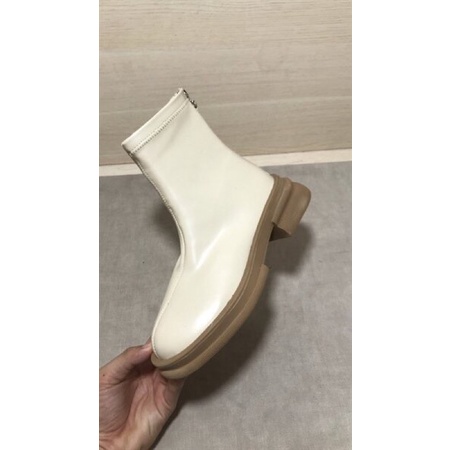 Bốt da mũi tròn 2 phân cao cấp hót đông 2022