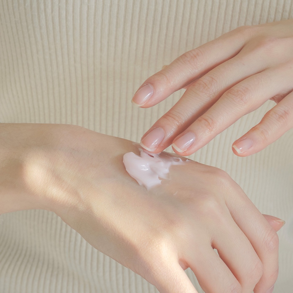 Kem dưỡng trắng da nâng cơ và ngăn ngừa lão hóa Aromatica Reviving Rose Infusion Cream 50ml