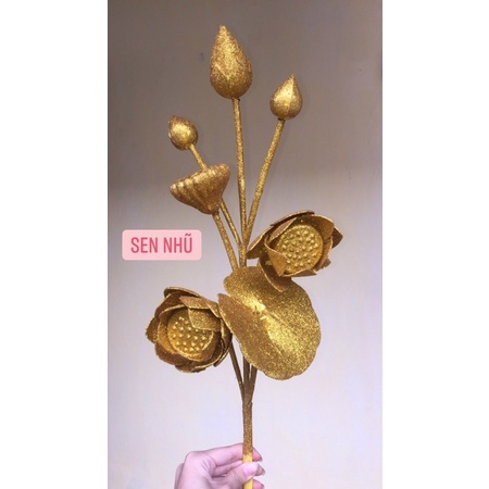 Lá Ngọc cành vàng