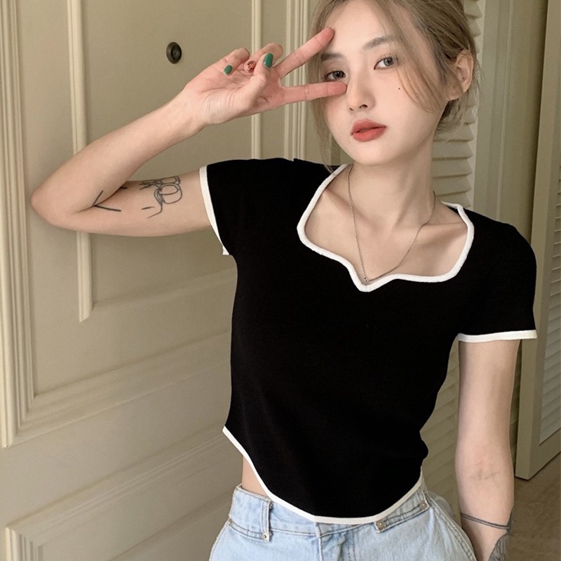 IELGY  IELGY Áo Ngắn Tay Cổ Vuông Thiết Kế Không Đồng Đều Thời Trang Theo Phong Cách Hàn Quốc