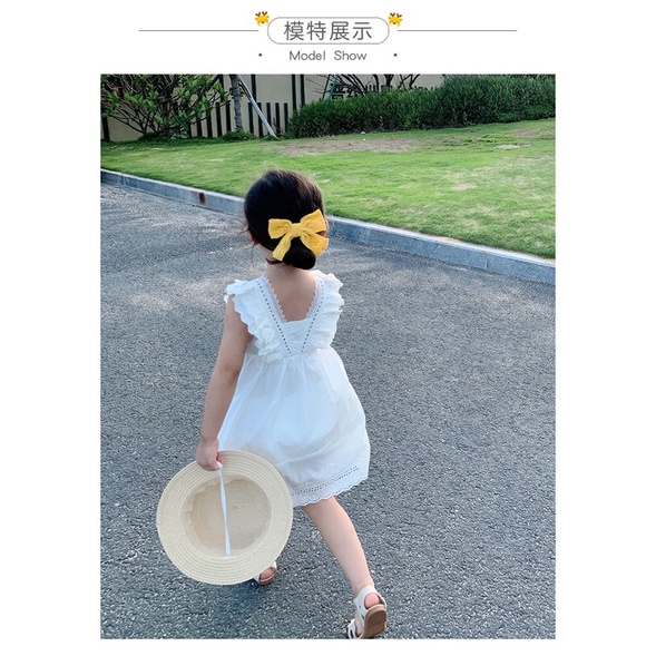 Đầm ren màu trắng cổ v tay cánh tiên phong cách hàn quốc cho bé gái phù hợp mặc đi chơi đi biển thời trang mùa xuân hè