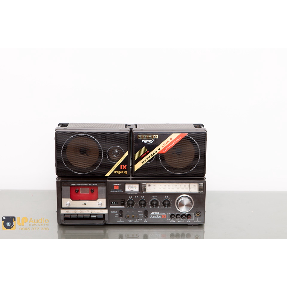 Radio Cassette TOSHIBA 8700