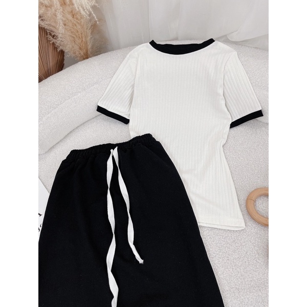 SET ÁO TRẮNG ÔM KÈM CHÂN VÁY MAXI ĐEN VIỀN MÀU