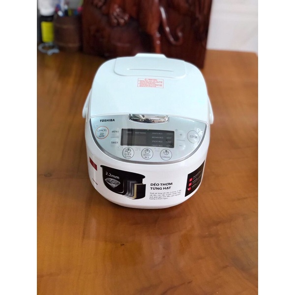 Nồi cơm điện tử Toshiba 1.8 lít RC-10DH2PV(W)