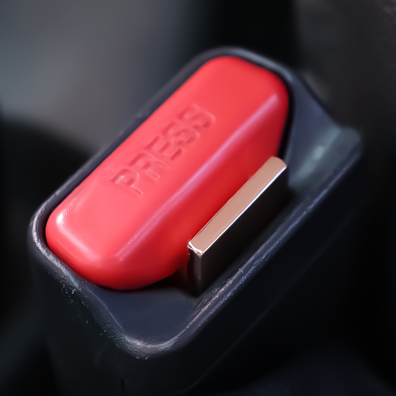 Dây Đai An Toàn Xe Hơi Ẩn Bằng Hợp Kim Kẽm Chống Bụi Tiện Dụng