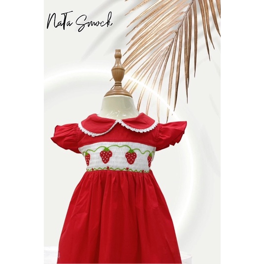 Đầm Smock Thêu Dâu Tây Trẻ em