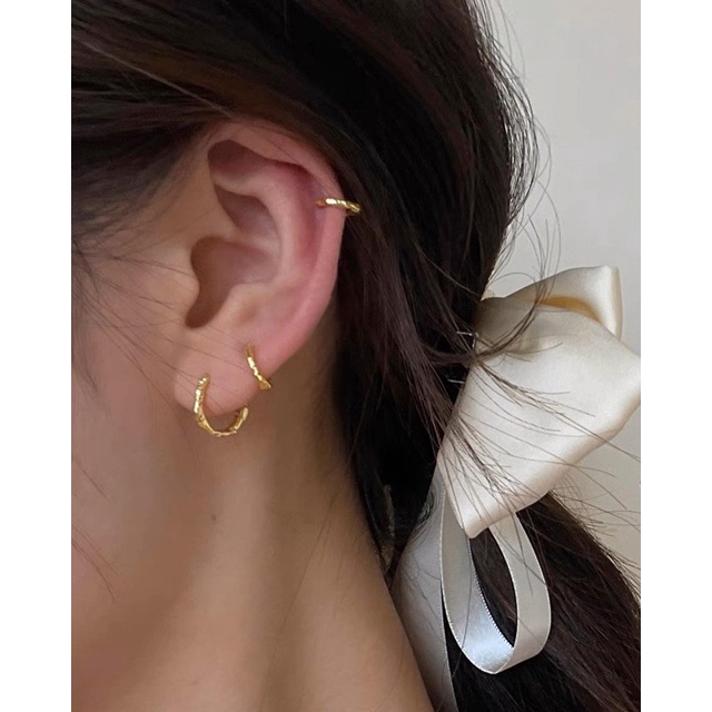 𝐯𝐞𝐥𝐯𝐞𝐭𝐩𝐢𝐧𝐤.𝐚𝐜𝐜🇰🇷 | Khuyên tai tròn mặt sần không gây dị ứng