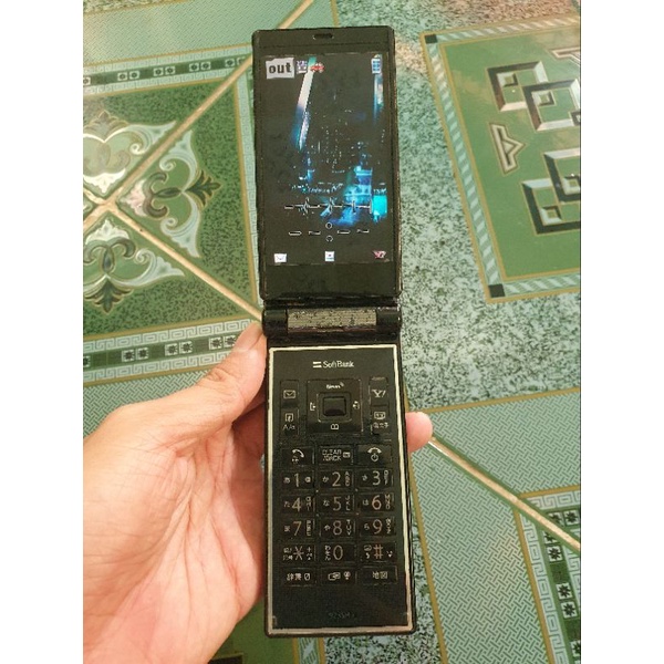 Điện thoại SoftBank 923SH độc lạ hiếm
