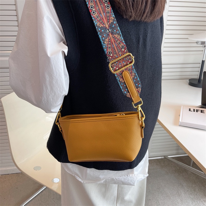 Túi Xách Đeo Chéo Thời Trang Dành Cho Nữ