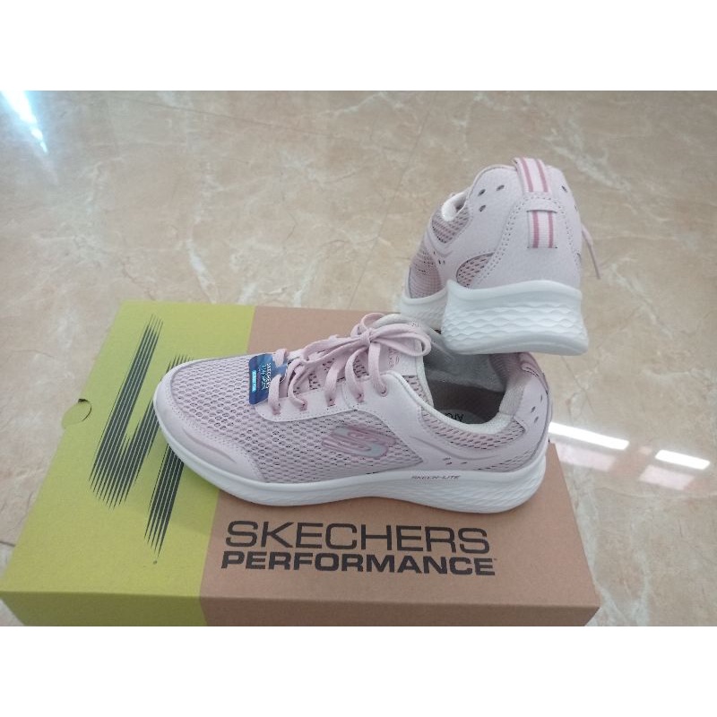 giày skechers nữ chính hãng