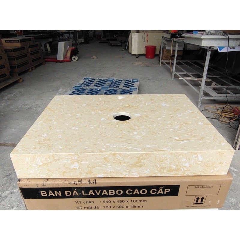 Kệ lavabo treo tường, Kệ lavabo đá mặt vuông