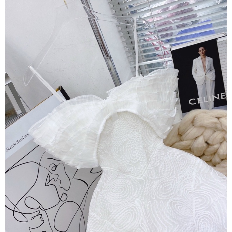 ĐẦM 2S TRẮNG REN HOA RỚT TAY TẦNG 🤍