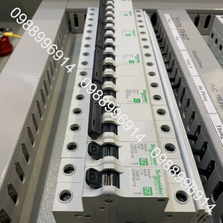 Tủ phân phối nhà 8 tầng aptomat schneider