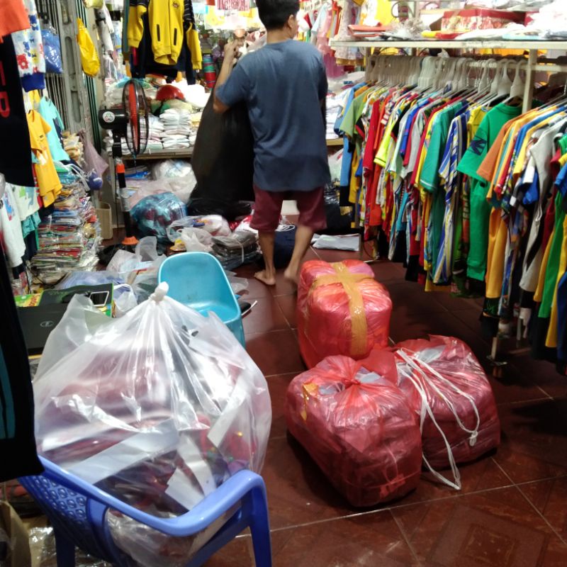 Nón mũ Noel cho bé bằng vải nỉ loại mỏng xinh xắn dễ thương, ấp ám