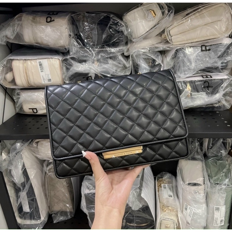 Túi CNK trám khoá chữ nhật sang chảnh