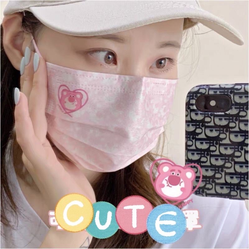 Khẩu trang y tế 3 lớp gấu dâu lotso hoạt hình siêu dễ thương xinh xắn đáng yêu cho nữ hot trend hàn quốc De Perier