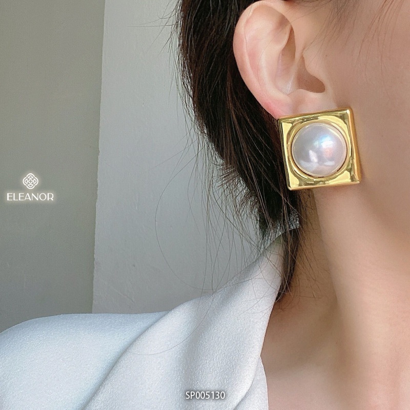 Bông tai nữ Eleanor Accessories hình vuông màu gold đính ngọc trai nhân tạo phụ kiện trang sức 5130