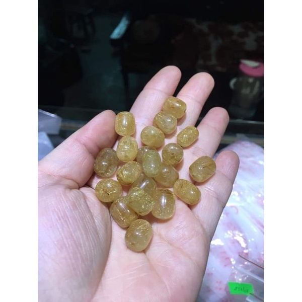 1 viên lu thống tóc vàng