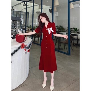 Đầm midi nhung đỏ đuôi cá tag nơ trắng