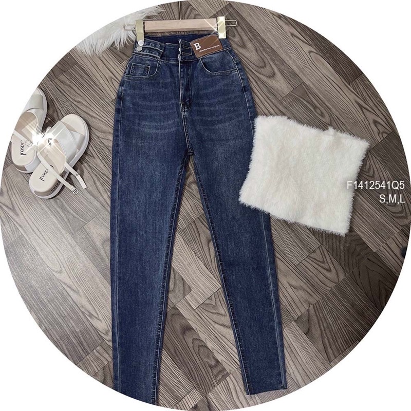 Quần jean dài đính hai nút bên mác chữ B TT1412