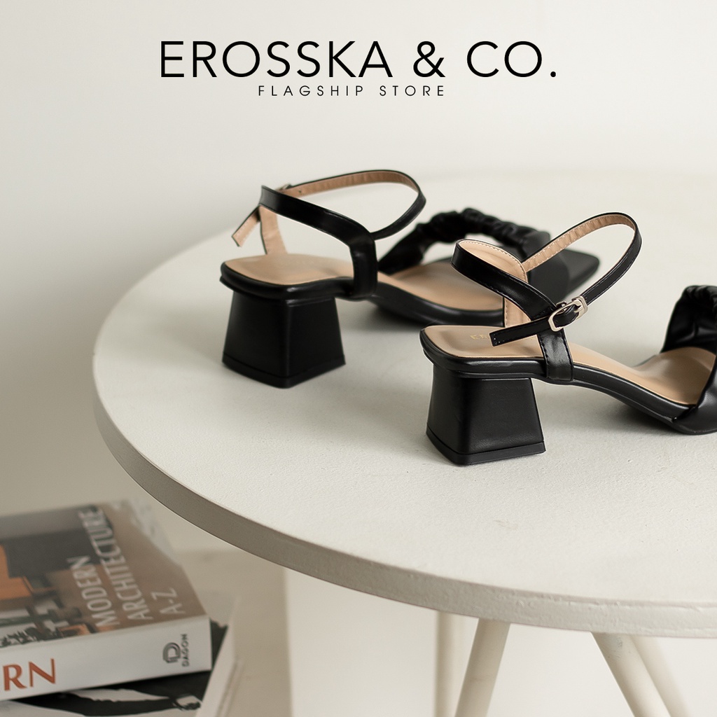 Erosska - Giày sandal cao gót nữ mũi vuông quai nhún cao 4cm màu nude - EB051