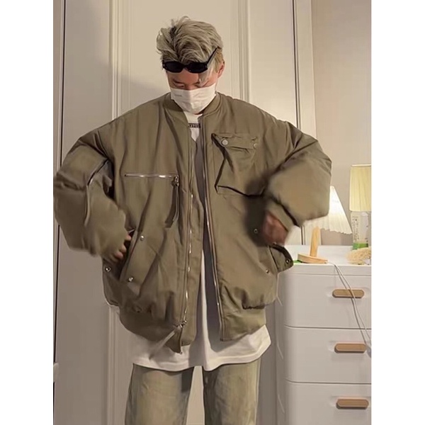 Áo bomber “Galiz x FireOnFire” phong cách đường phố Retro, hoạ tiết khoá kéo tay.