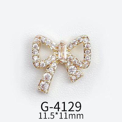 Charm nail đính đá mẫu mới hot trend