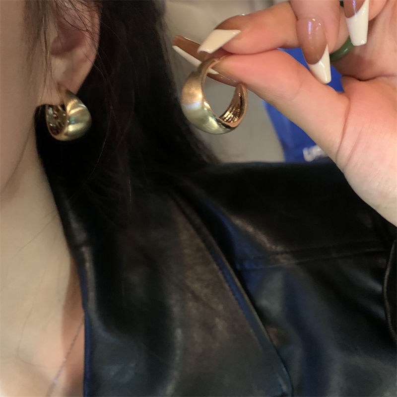 Khuyên Tai Kim Loại Thiết Kế Cọ Chải Phong Cách Năm 2023