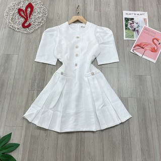 Đầm cổ tròn nút hạt dáng xòe