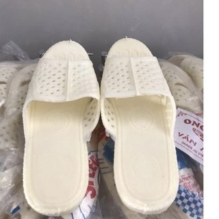 Dép tổ ong nhiều lỗ dày dặn