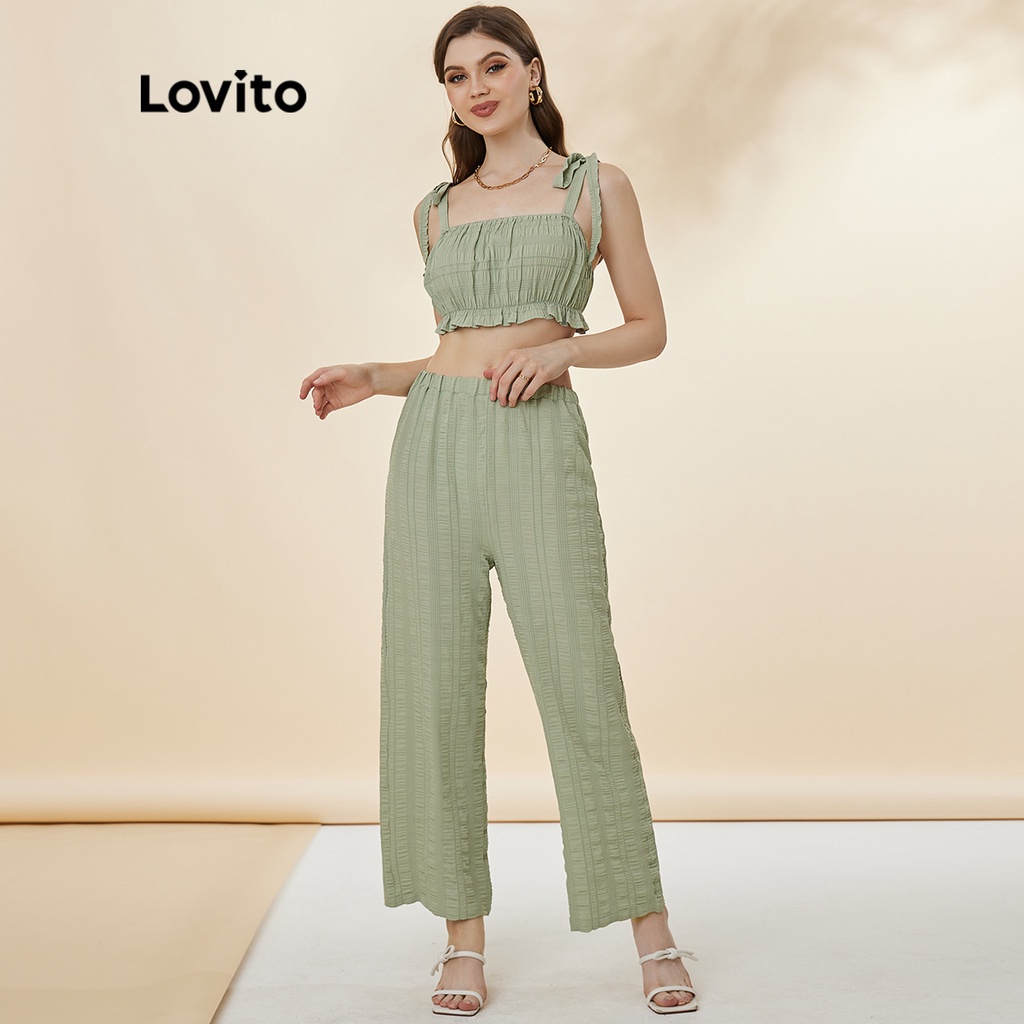 (Gợi ý từ KOL) Set quần Lovito vải có kết cấu kiểu xếp nếp dây buộc vai vải màu trơn phong cách thường ngày L19D206 (Màu xanh lá)