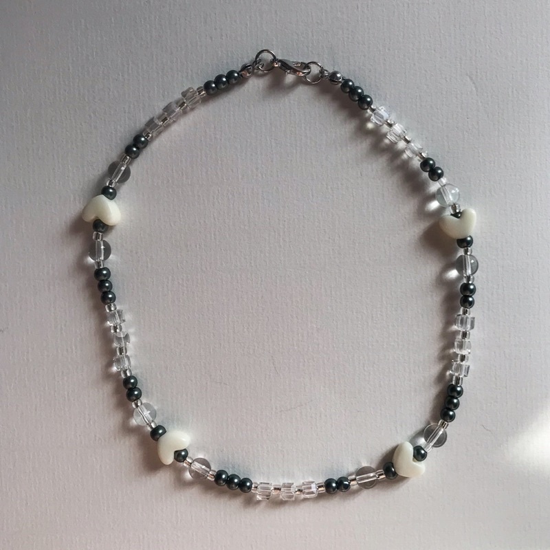 𝐓𝐇𝐄𝐎 - Dây Chuyền Choker Pha Lê Hạt Trai Xám