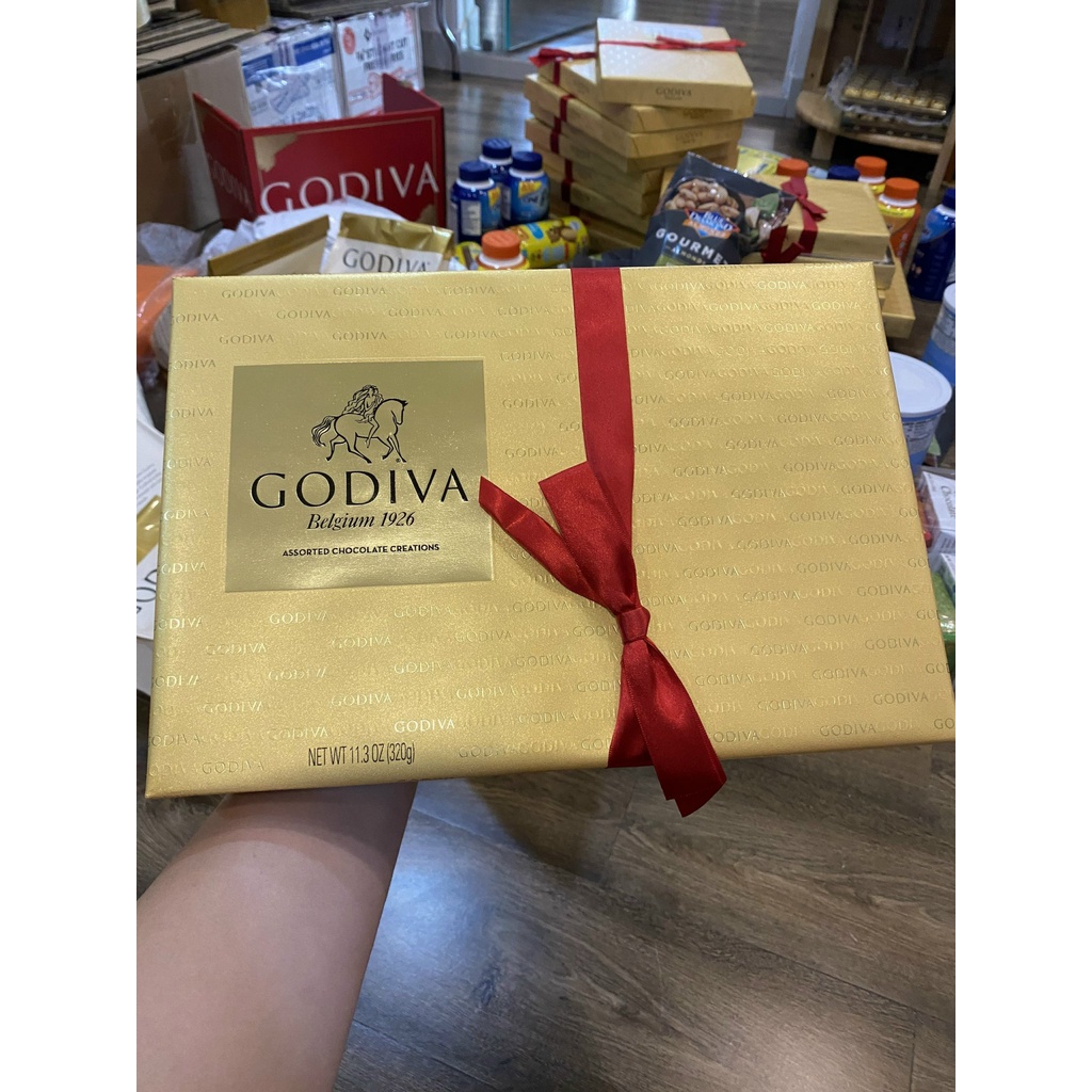 HỘP KẸO ASSORTED CHOCOLATE CREATIONS GOLDIVA BELGIUM 1926