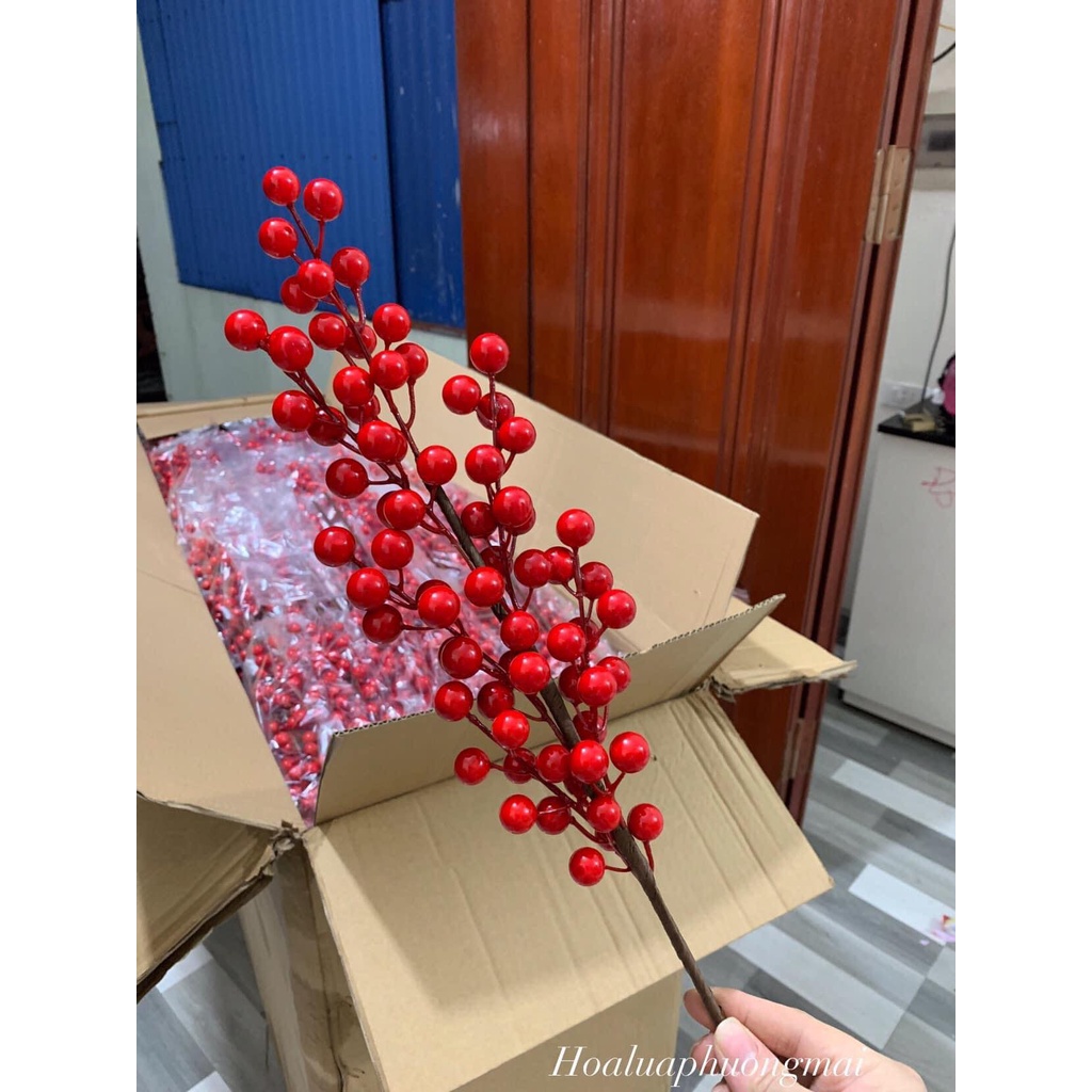 Cành đào đông đỏ 12 nhánh 6 nhánh có cành điểm Decor trang trí nhà cửa văn phòng, phòng khách, cửa hàng