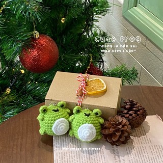 Móc khoá ếch mặp móc len handmade by tinyde
