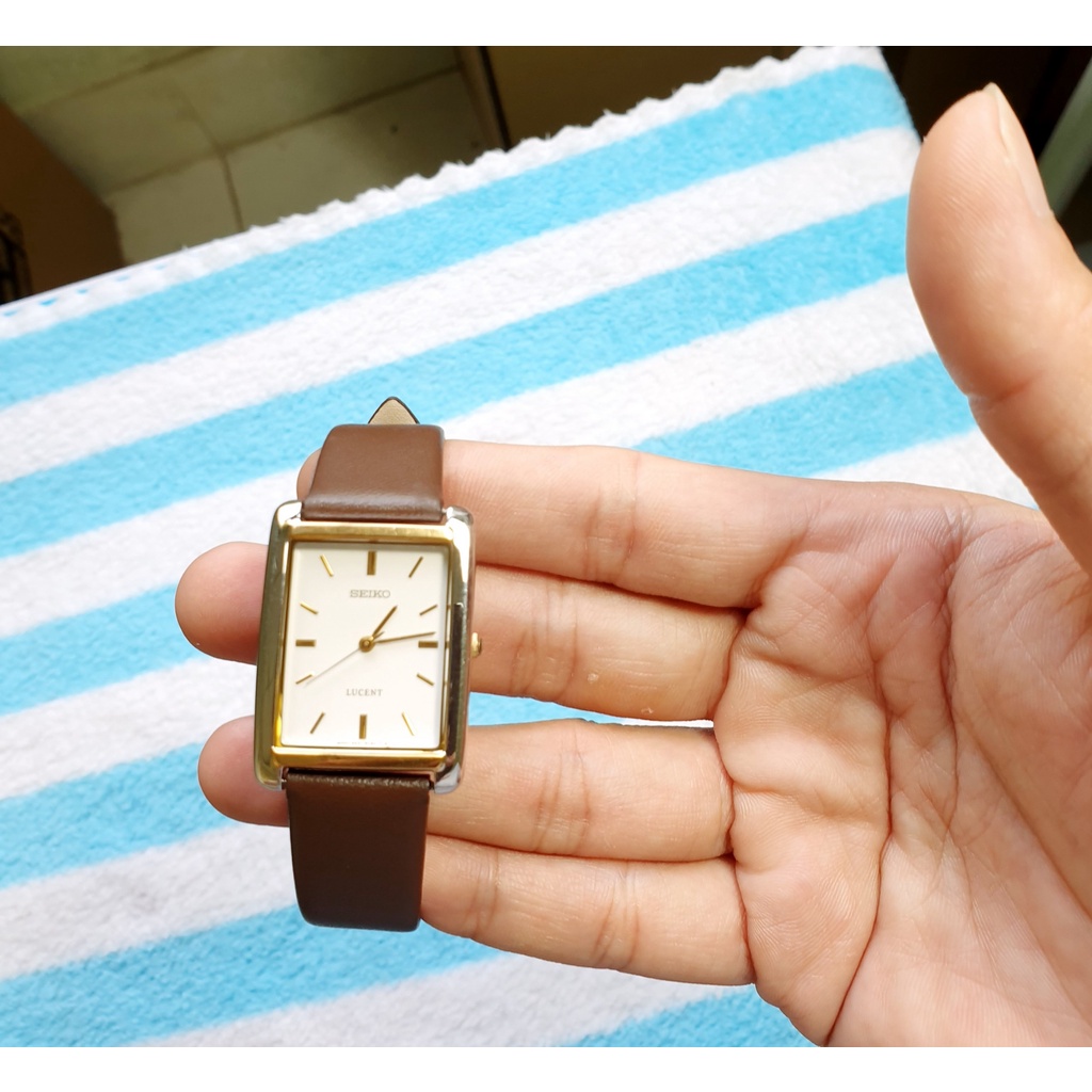 Đồng hồ nữ Seiko Lucent