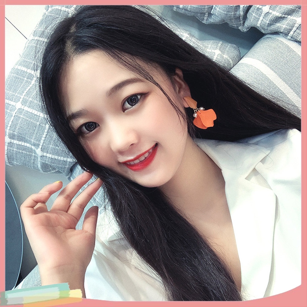 Đôi Khuyên Tai Hình Hoa Đính Kim Cương Giả Thời Trang Cho Nữ