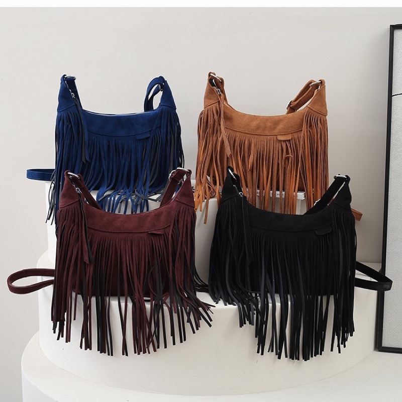 Túi đeo chéo tua rua chất da lộn hàng thiết kế mẫu mới 2023