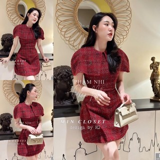 Váy dạ cổ tròn đắp vai Phạm Nhi