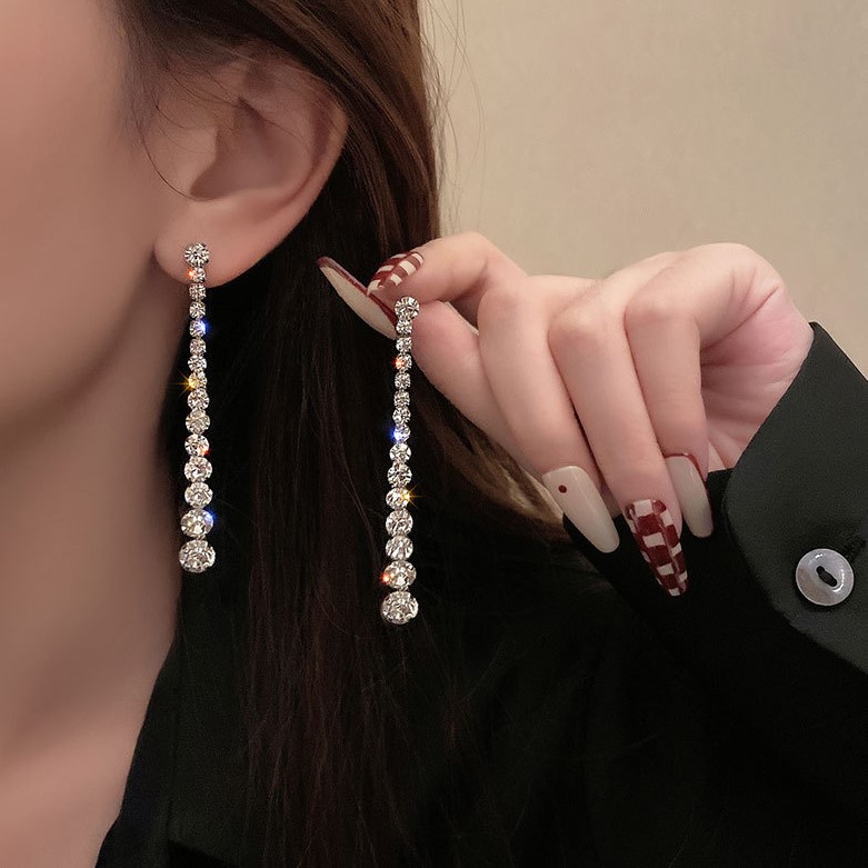 Khuyên Tai Đính Đá Cao Cấp Phong Cách Thời Trang Hàn Quốc