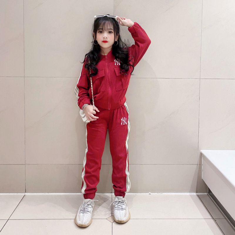 Bộ  len  tăm  nhung